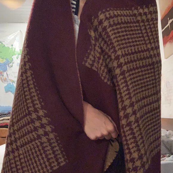 Careta Italy Fringe 100% Acrylic - Made in Itlay - Picture 5 of 7